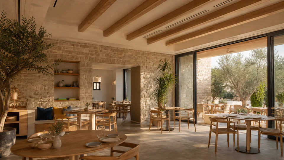 restaurante climatizacion integrada, imagen editorial sobre soluciones energéticas